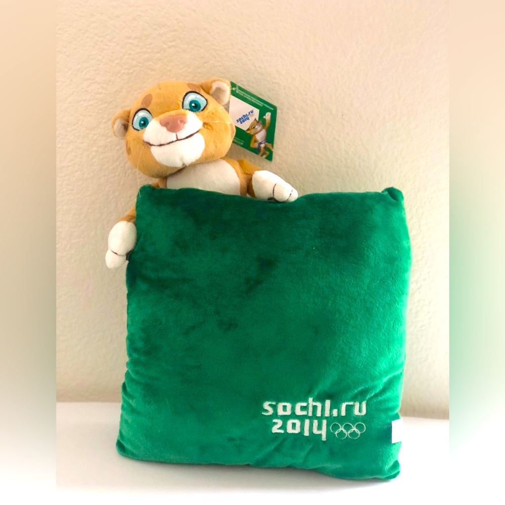 Olympic Games 2014 Sochi Decorative Plush Pillow Leopard NWT